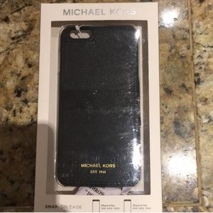 Michael Kors black iphone 6s plus case